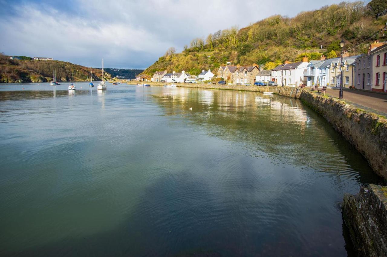 Llais Afon - 3 Bedroom Holiday Home - Fishguard Exterior foto